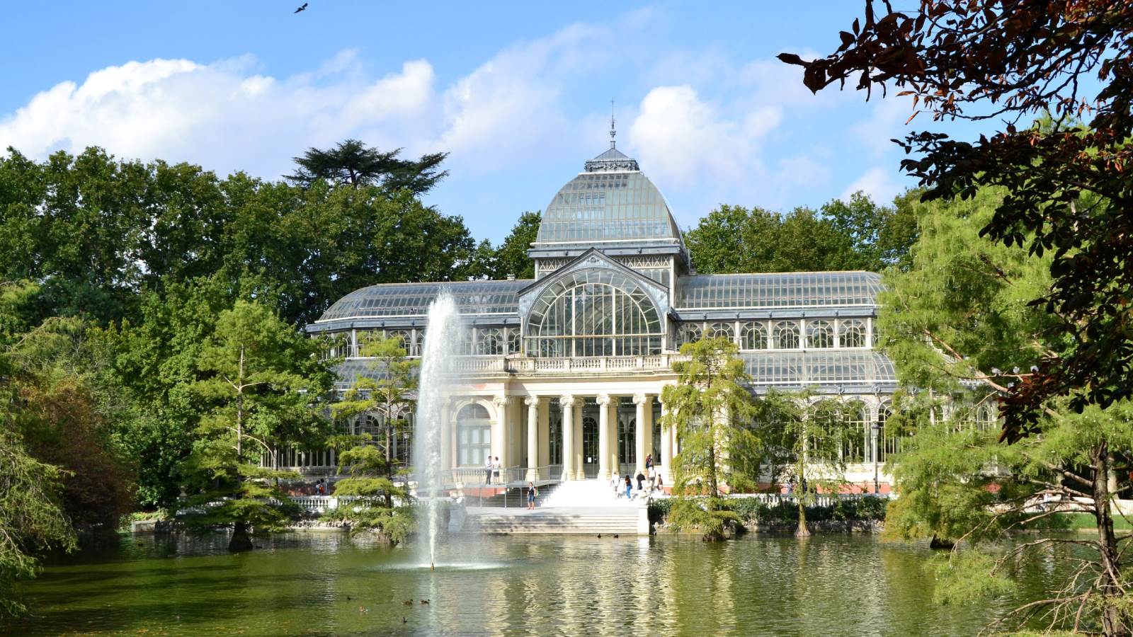 Madrid: Secrets of Retiro Park 2-Hour Walking Tour