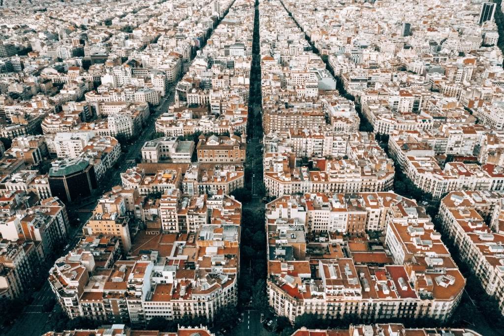 Clio Muse creates new self-guided tours to barcelona