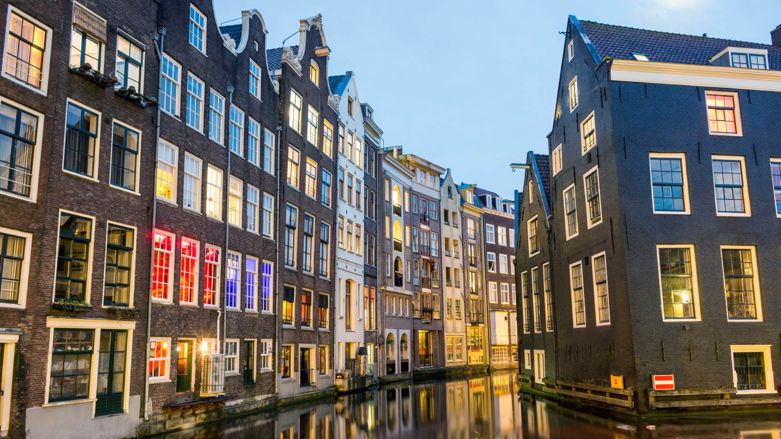 Amsterdam City Tour: History in the canals