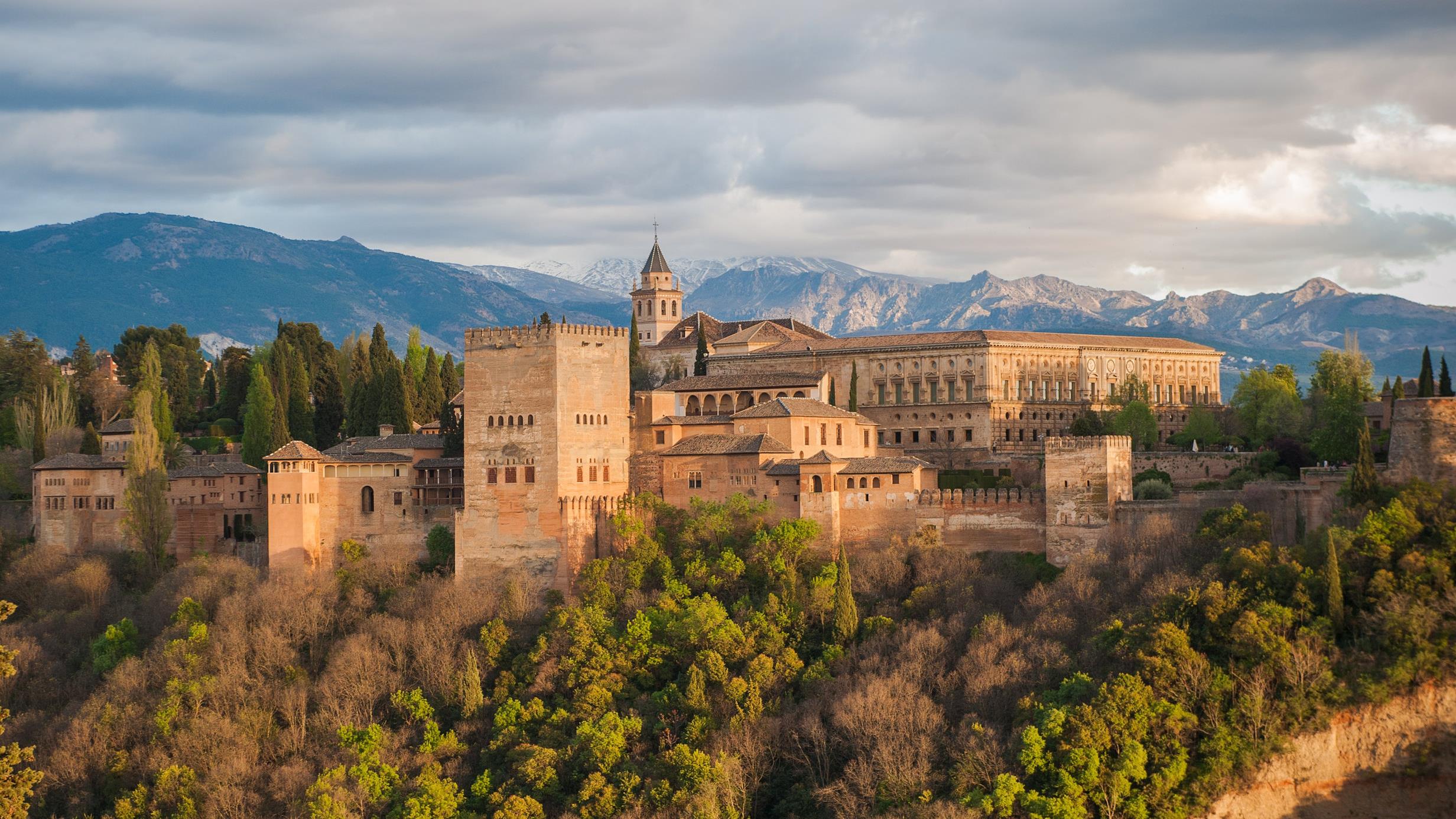 Granada city tour and Alhambra Palace combo audio tour