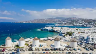 Mykonos city tour: behind the scenes