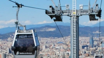 Skip-The-Line Ticket for the Montjuïc Cable Car with Barcelona city self guided audio tour