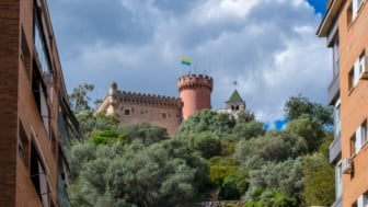 Castell de Castelldefels: The Castle of the Pirates