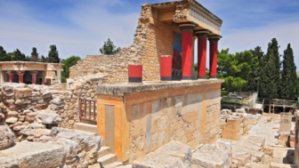Knossos Palace and Heraklion Archaeological Museum: E-tickets with Audio Tour & Heraklion City Tour on Your Phone